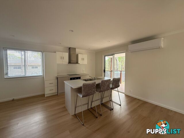 5 Cook Avenue RUSSELL ISLAND QLD 4184