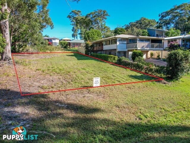 8 Seaview RUSSELL ISLAND QLD 4184