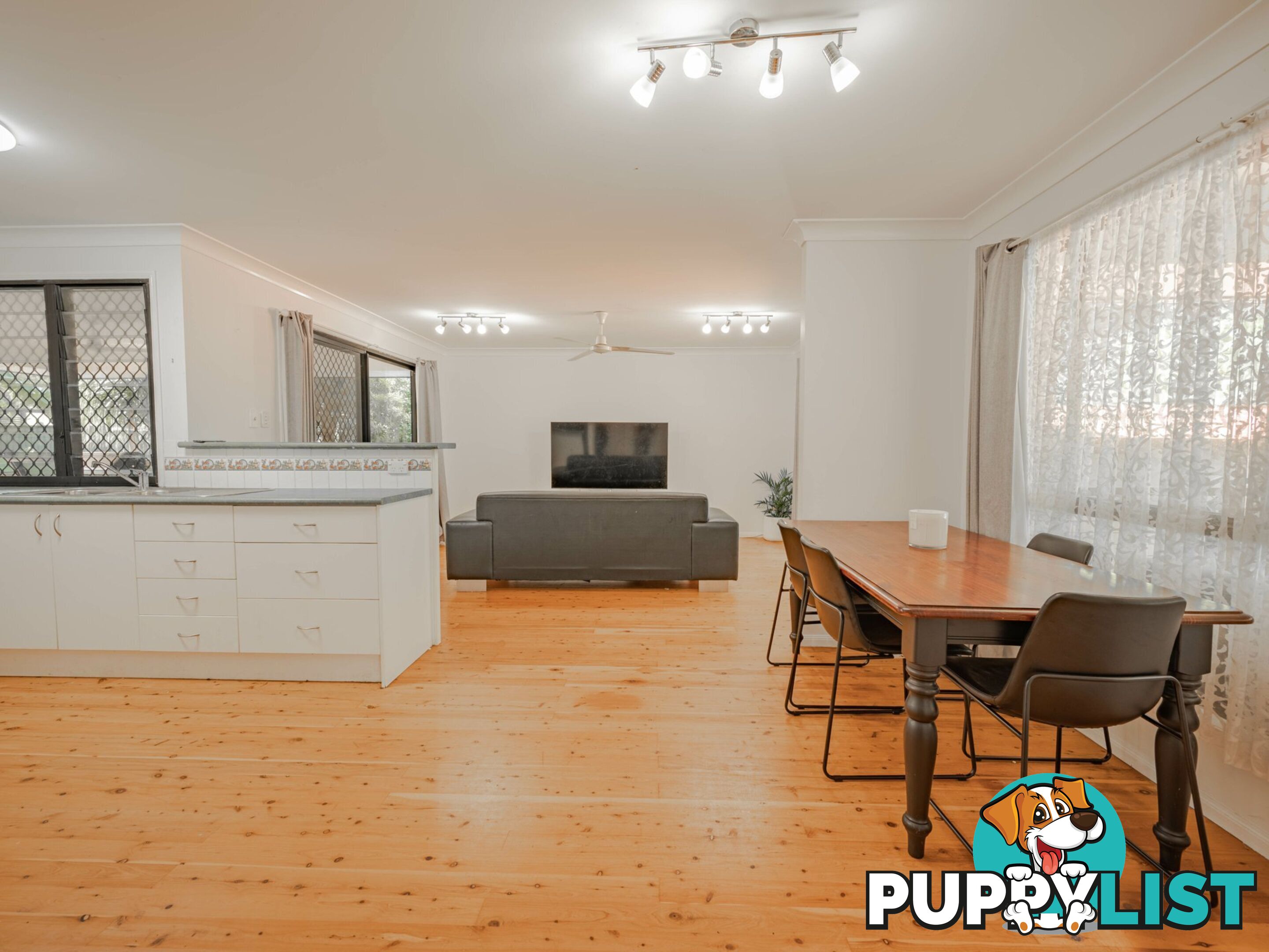 15 Borrows Street RUSSELL ISLAND QLD 4184