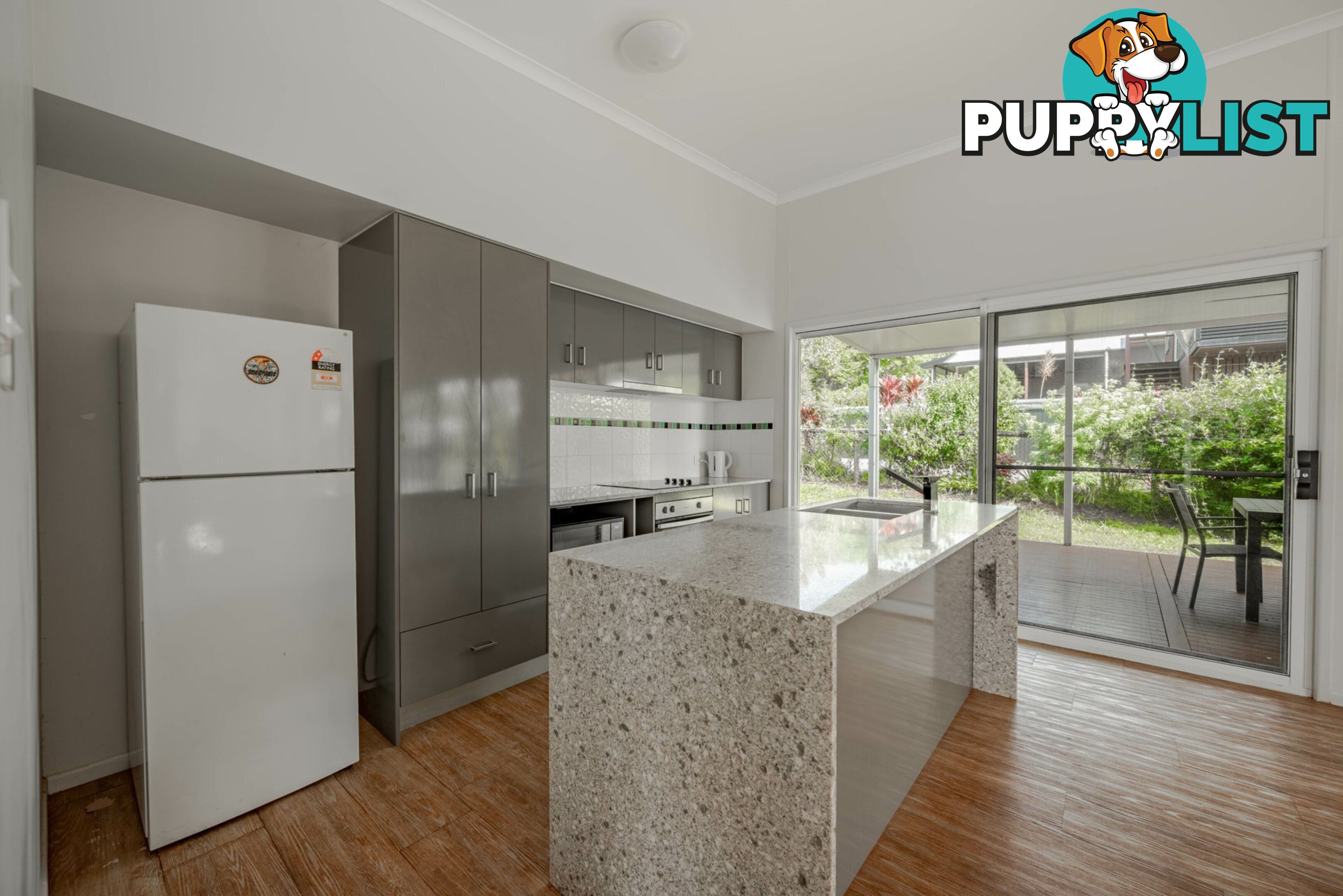 40 Cavendish Street RUSSELL ISLAND QLD 4184