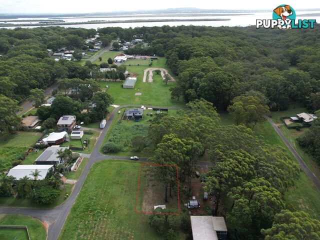 8 Sunkist Street RUSSELL ISLAND QLD 4184