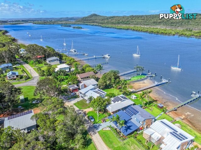 55 Wahine Dve RUSSELL ISLAND QLD 4184