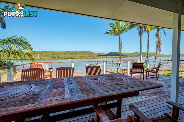 55 Wahine Dve RUSSELL ISLAND QLD 4184