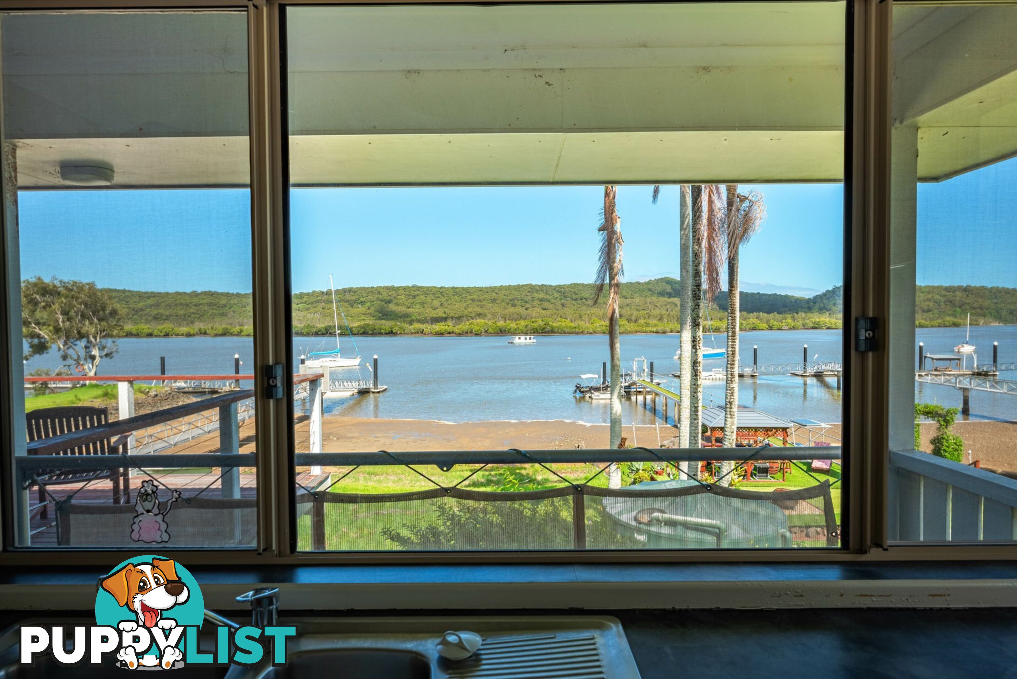 55 Wahine Dve RUSSELL ISLAND QLD 4184