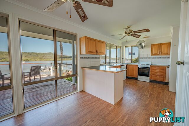 55 Wahine Dve RUSSELL ISLAND QLD 4184