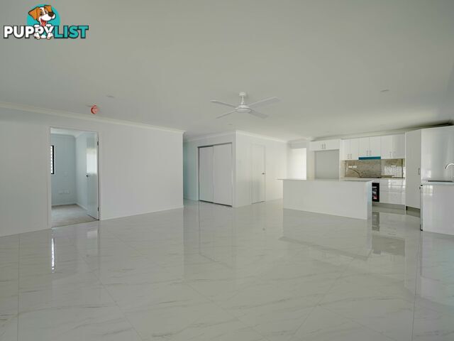 88 Minjerriba Road RUSSELL ISLAND QLD 4184