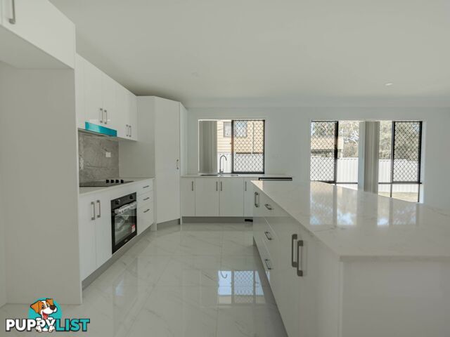 88 Minjerriba Road RUSSELL ISLAND QLD 4184