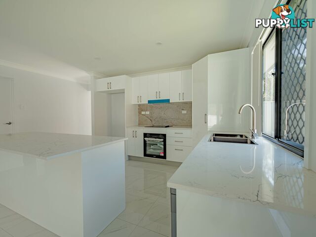 88 Minjerriba Road RUSSELL ISLAND QLD 4184