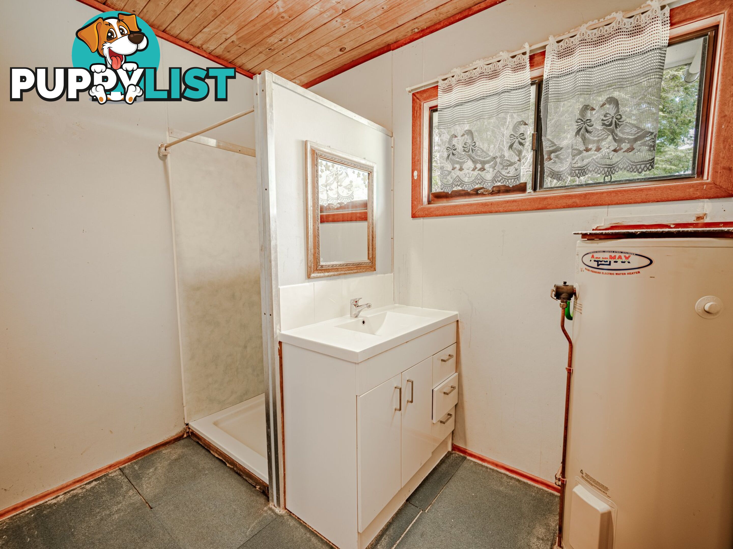 58 CANAIPA ROAD RUSSELL ISLAND QLD 4184