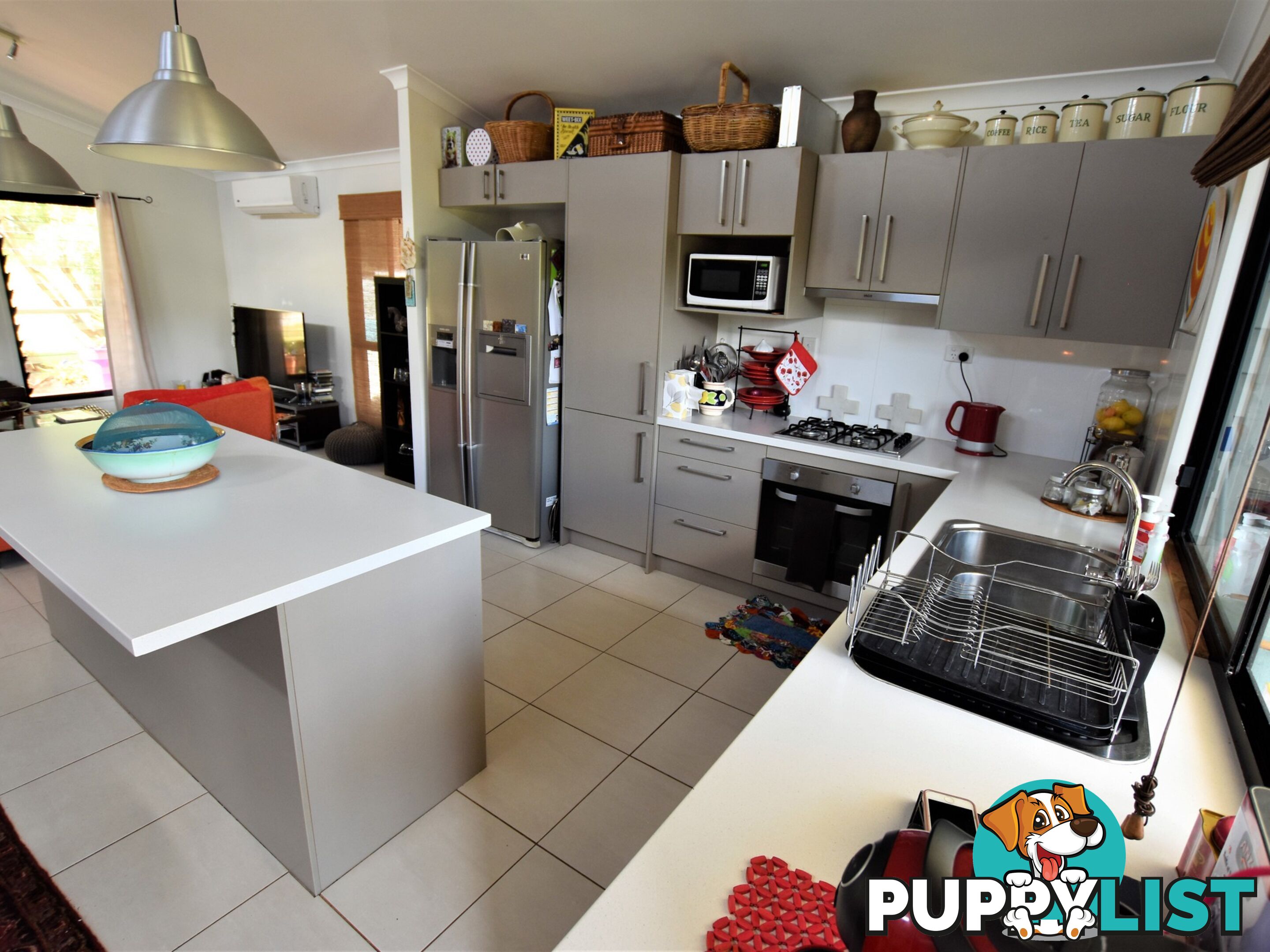 28 Pharlap Street RUSSELL ISLAND QLD 4184