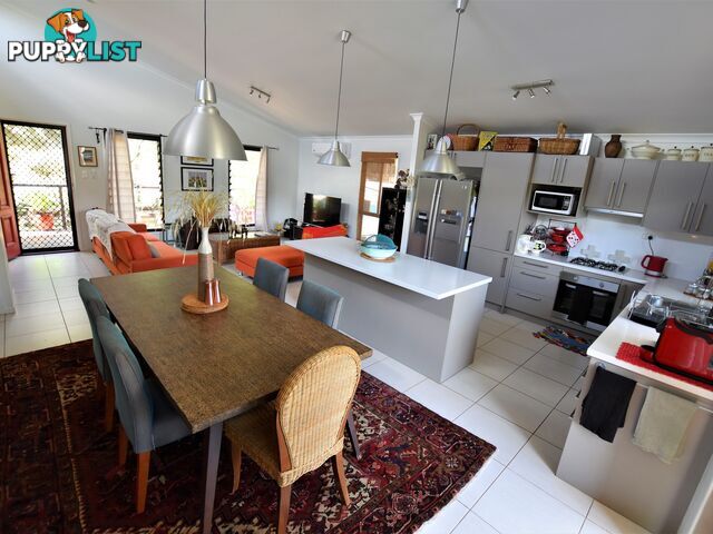 28 Pharlap Street RUSSELL ISLAND QLD 4184
