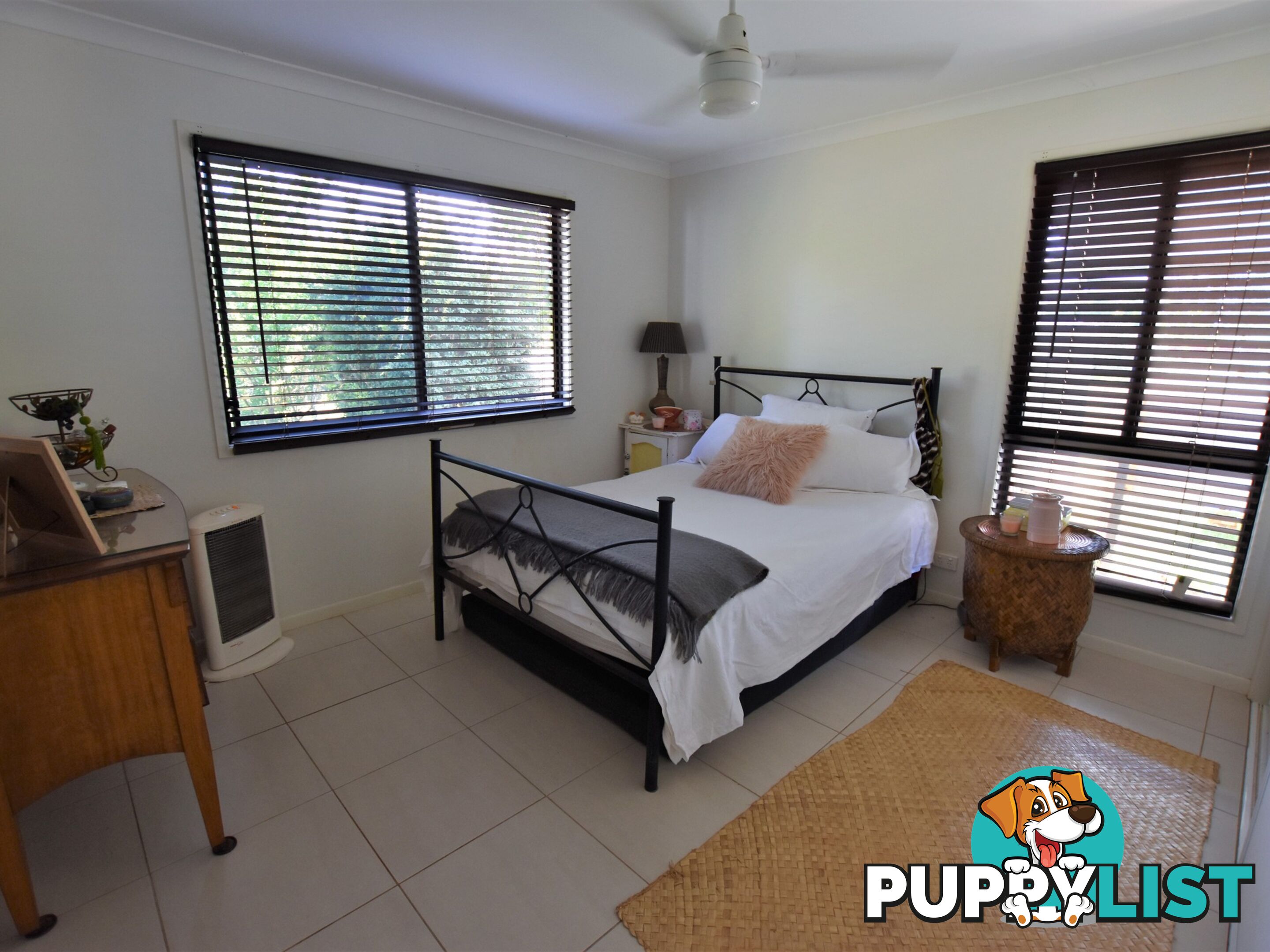 28 Pharlap Street RUSSELL ISLAND QLD 4184