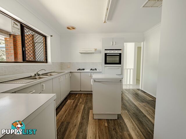28 Woomera Street RUSSELL ISLAND QLD 4184