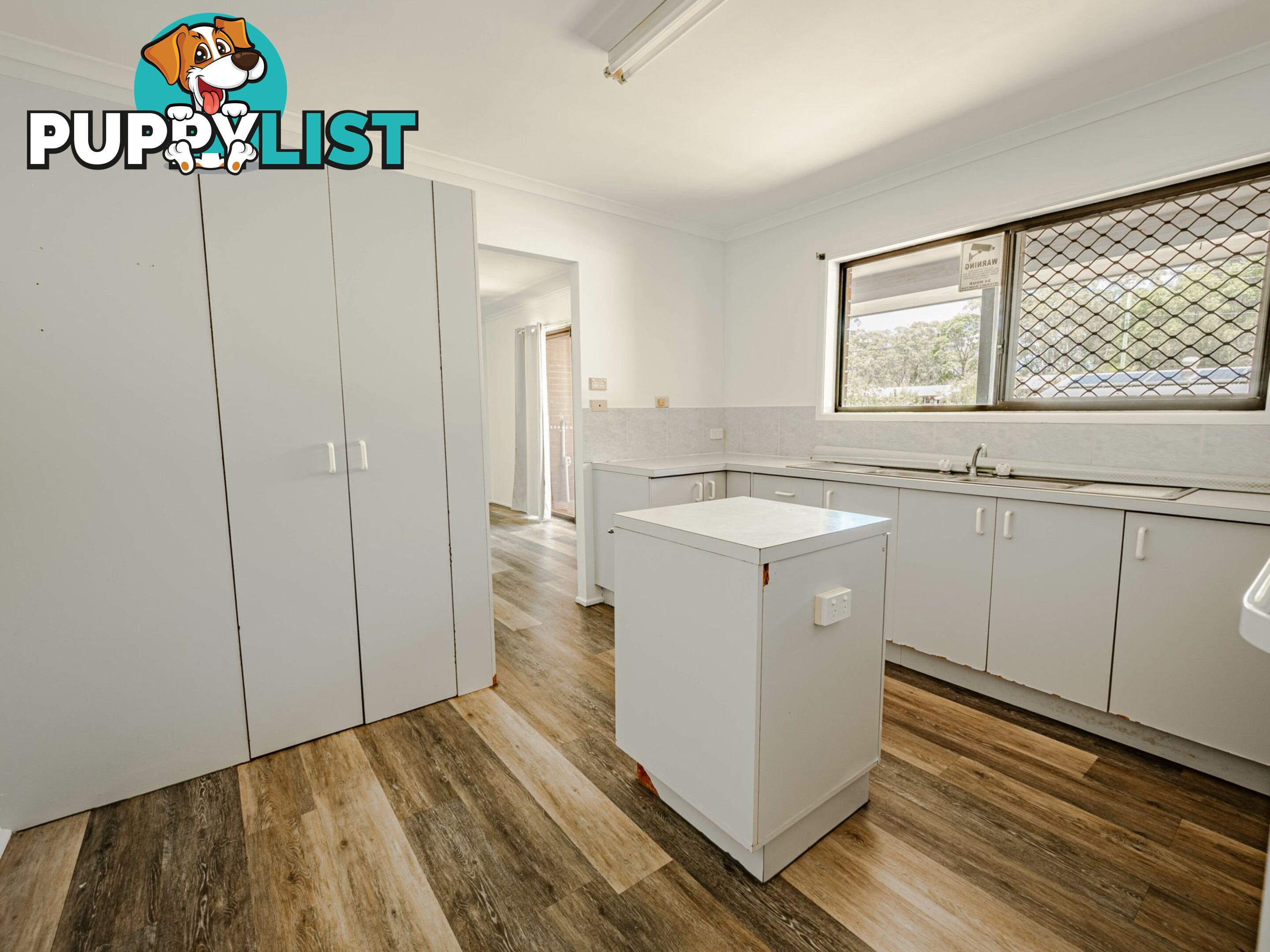 28 Woomera Street RUSSELL ISLAND QLD 4184