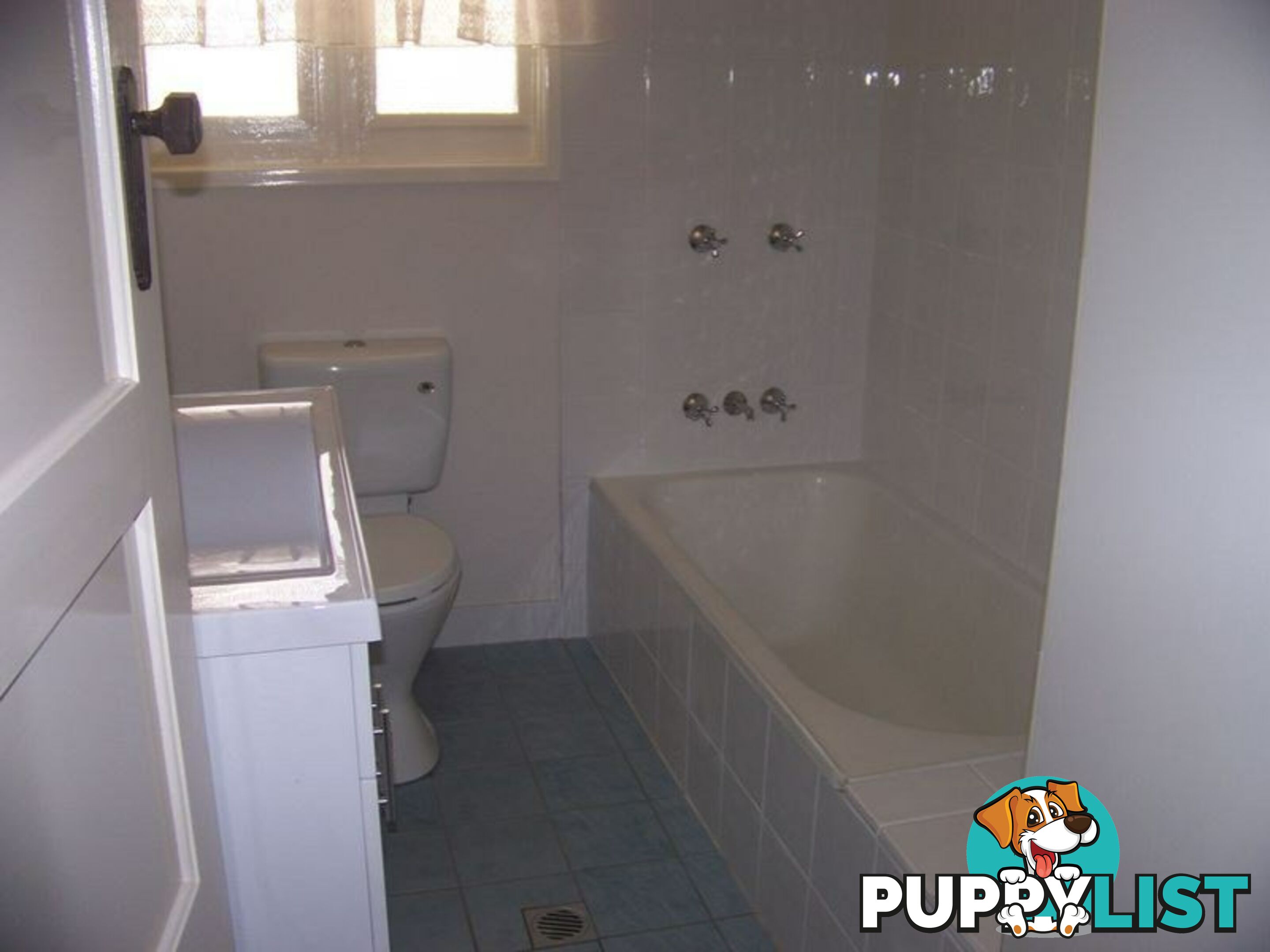 15 Doverton Street RUSSELL ISLAND QLD 4184