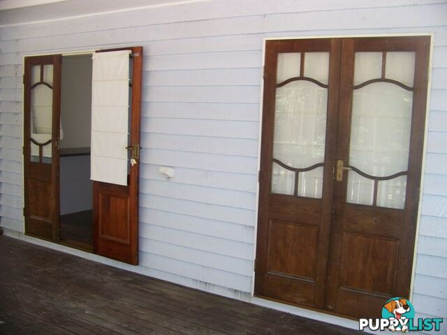 15 Doverton Street RUSSELL ISLAND QLD 4184