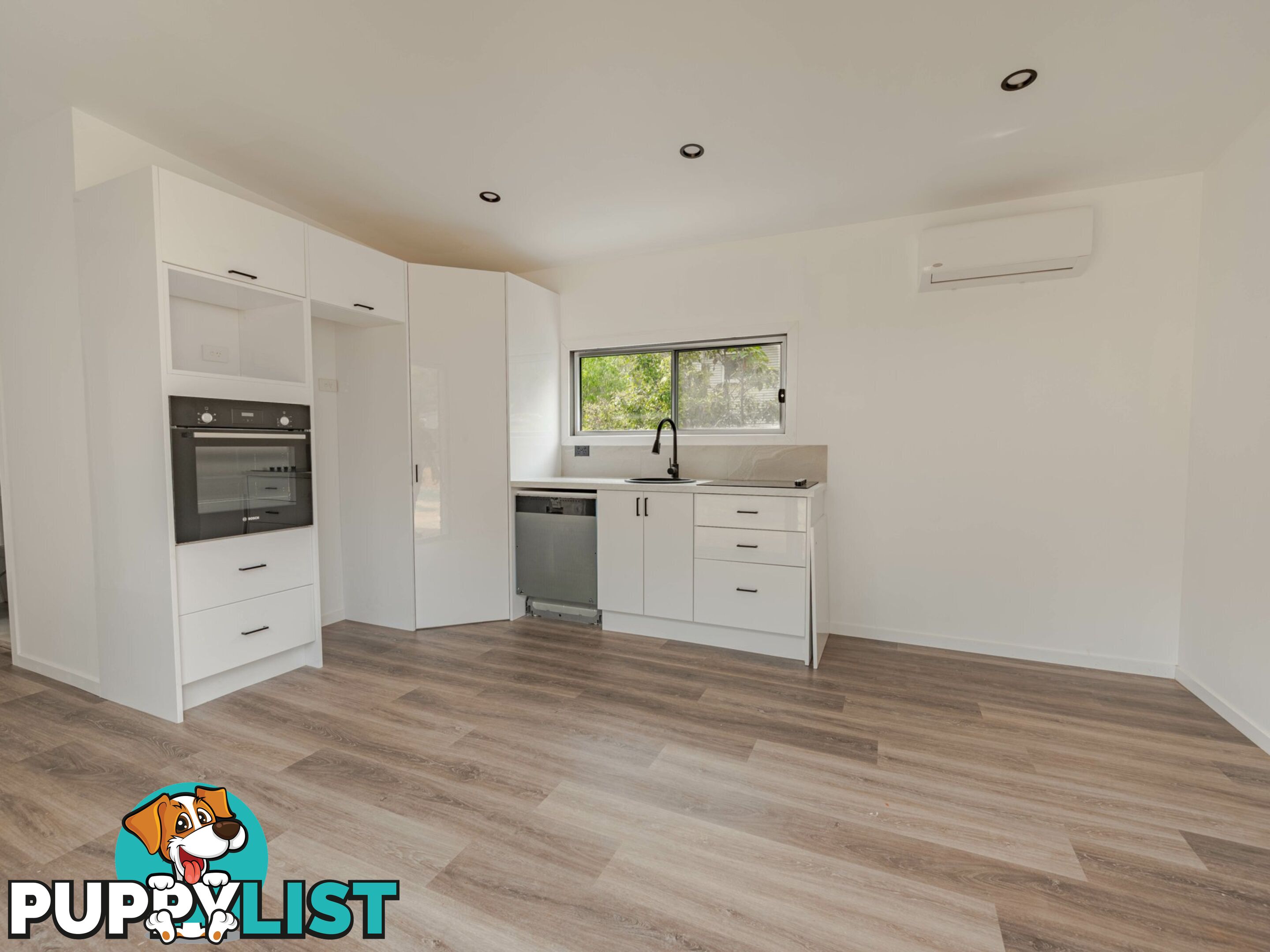 9 Glenfield Avenue RUSSELL ISLAND QLD 4184