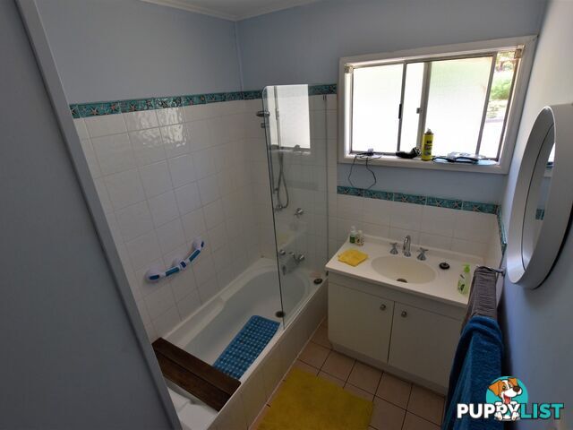 10 Roebuck Street RUSSELL ISLAND QLD 4184