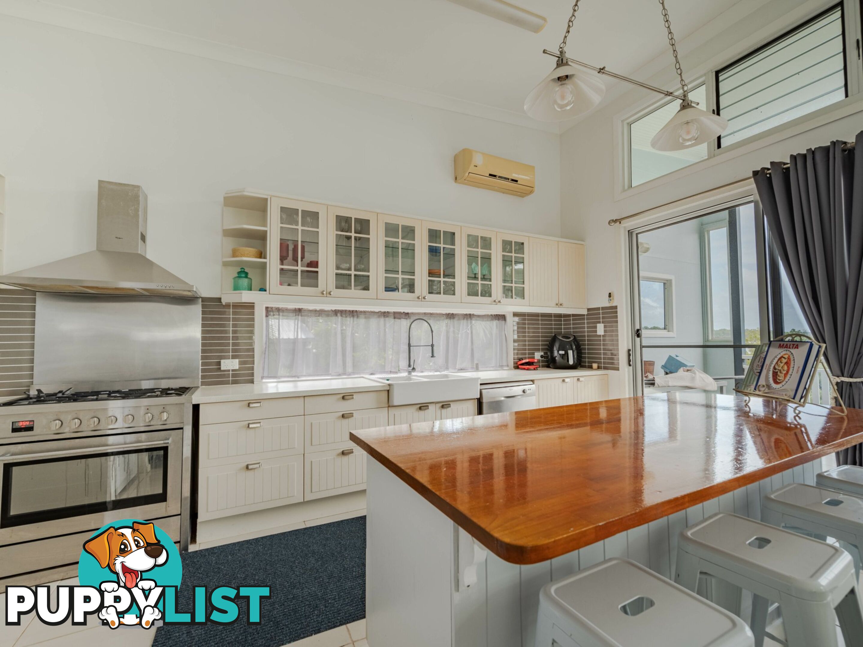 4 Hogan Court RUSSELL ISLAND QLD 4184