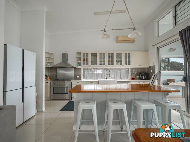 4 Hogan Court RUSSELL ISLAND QLD 4184