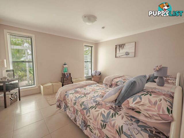 4 Hogan Court RUSSELL ISLAND QLD 4184