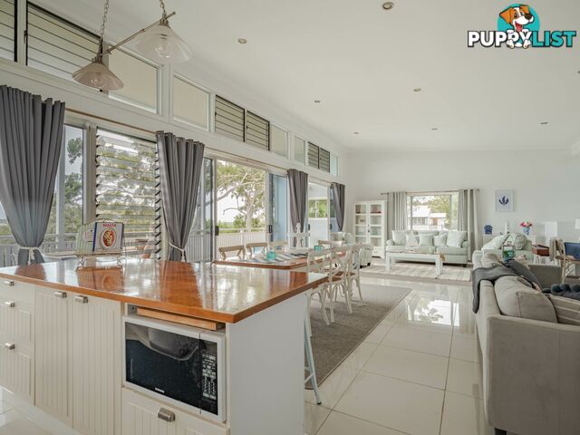 4 Hogan Court RUSSELL ISLAND QLD 4184