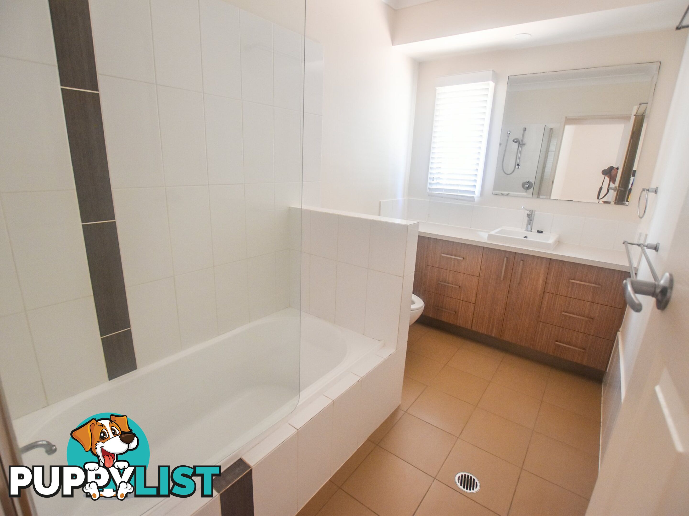 1 Forest Hill Road RUSSELL ISLAND QLD 4184