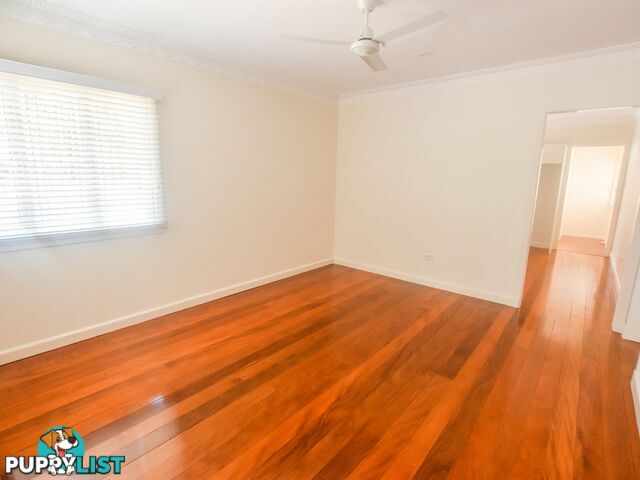 1 Forest Hill Road RUSSELL ISLAND QLD 4184