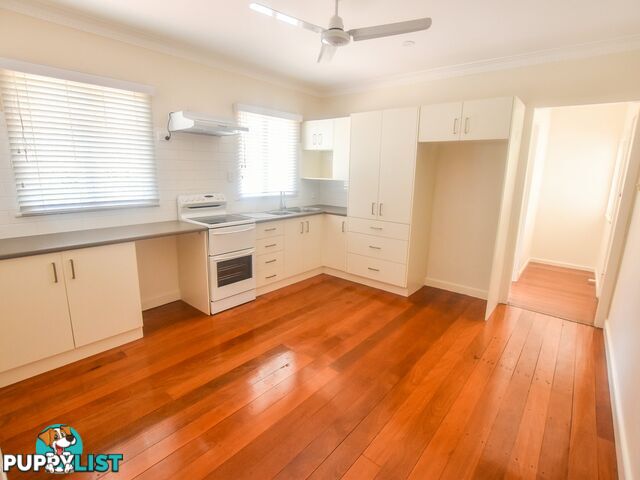 1 Forest Hill Road RUSSELL ISLAND QLD 4184
