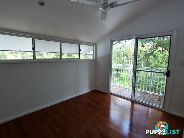 10 Ilumba Street RUSSELL ISLAND QLD 4184