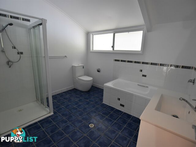 10 Ilumba Street RUSSELL ISLAND QLD 4184