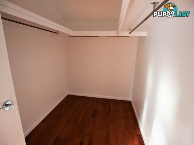 10 Ilumba Street RUSSELL ISLAND QLD 4184