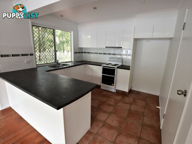 10 Ilumba Street RUSSELL ISLAND QLD 4184