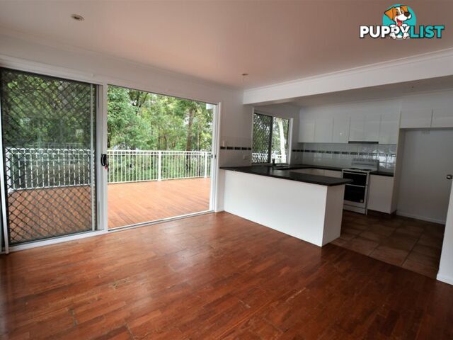 10 Ilumba Street RUSSELL ISLAND QLD 4184