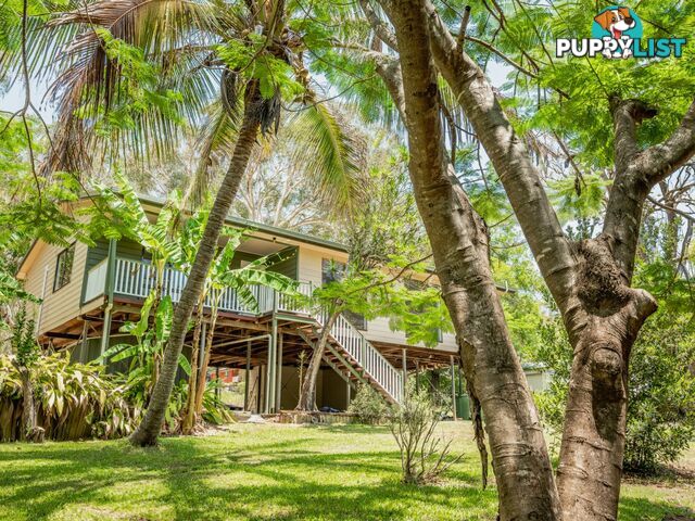 6 ELLIS STREET RUSSELL ISLAND QLD 4184