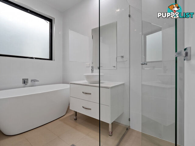 10A & 10B Paul Street HECTORVILLE SA 5073