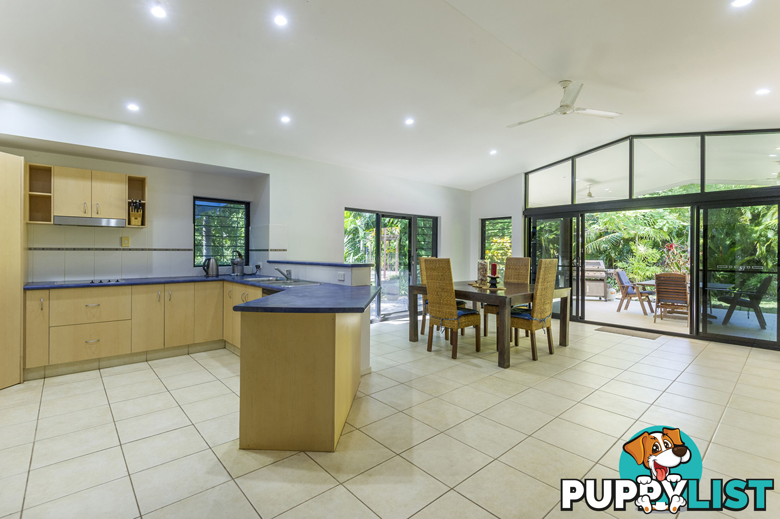 16-18 Finlay Crescent OAK BEACH QLD 4877