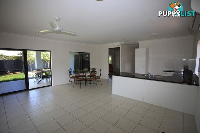 5 Sylvia Close WONGA BEACH QLD 4873