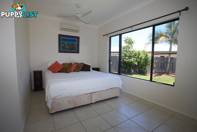 5 Sylvia Close WONGA BEACH QLD 4873