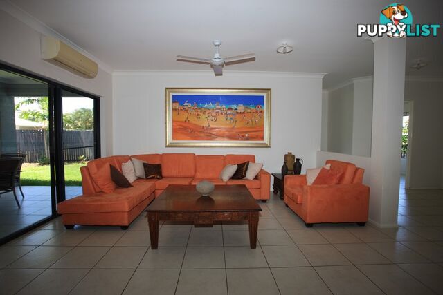 5 Sylvia Close WONGA BEACH QLD 4873