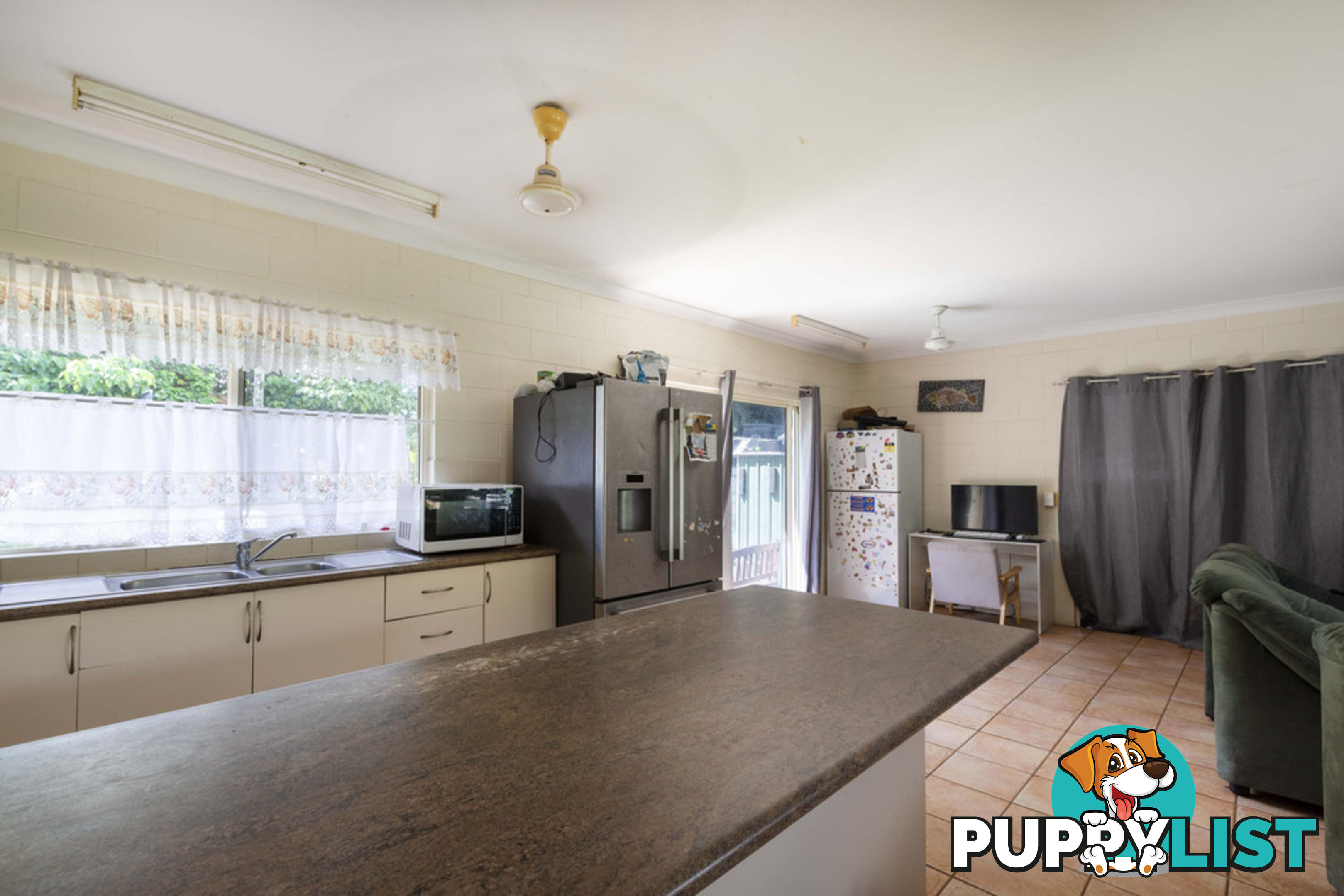 6 Ives Avenue WONGA BEACH QLD 4873