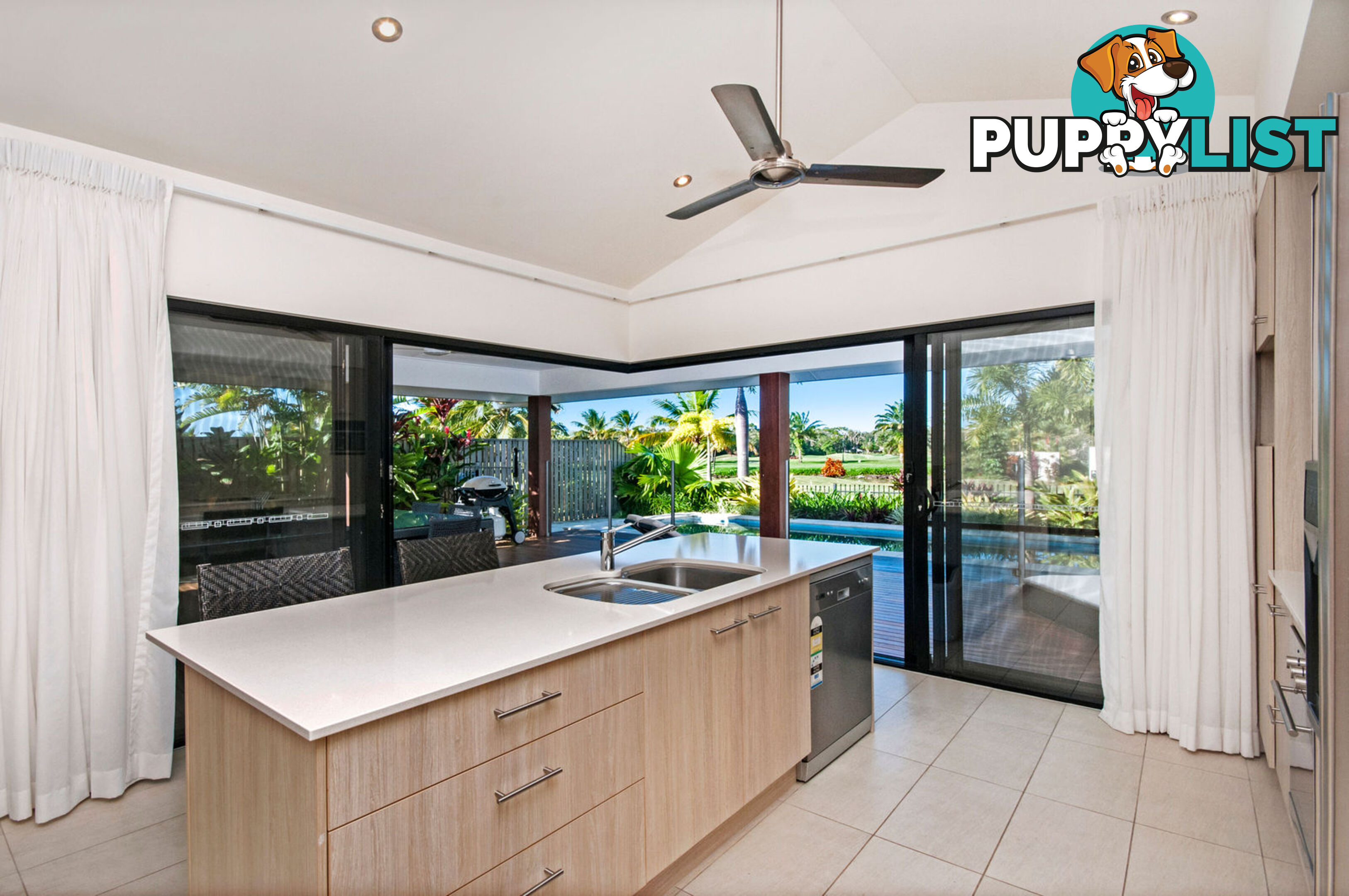 17 Cascade Drive PORT DOUGLAS QLD 4877