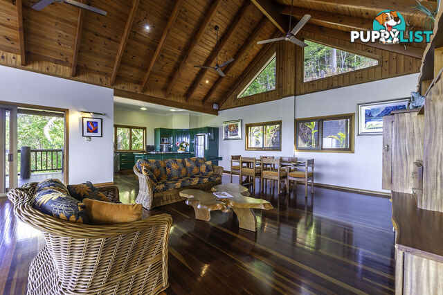 66 Ocean View Road PORT DOUGLAS QLD 4877