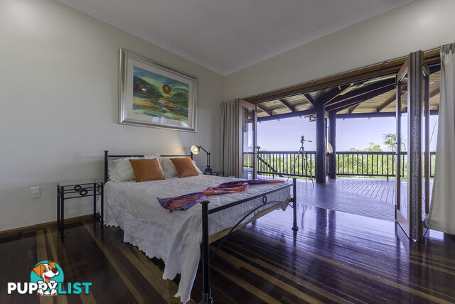 66 Ocean View Road PORT DOUGLAS QLD 4877