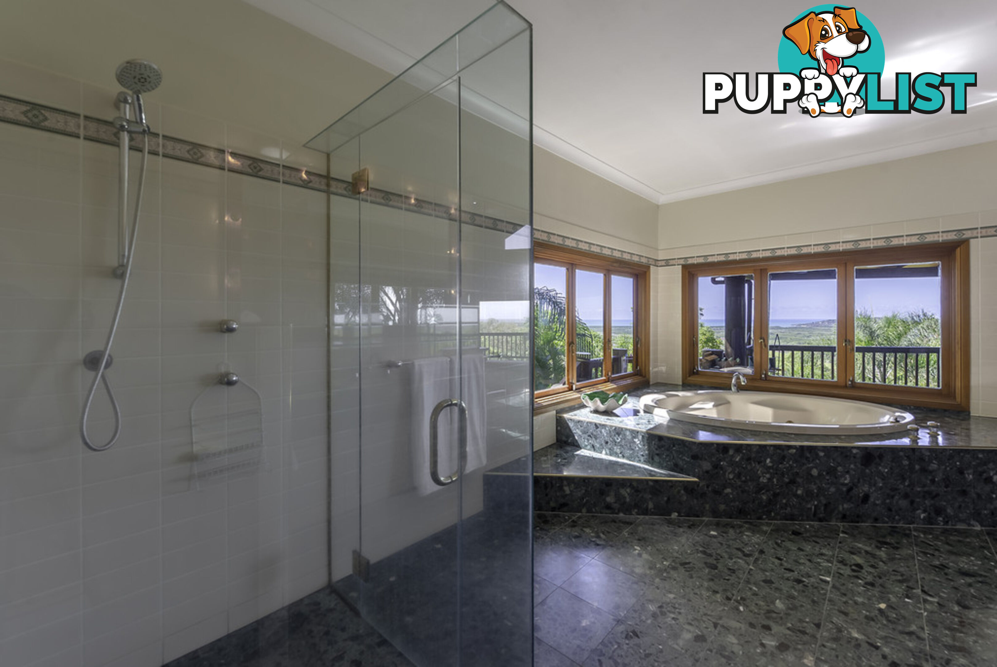 66 Ocean View Road PORT DOUGLAS QLD 4877