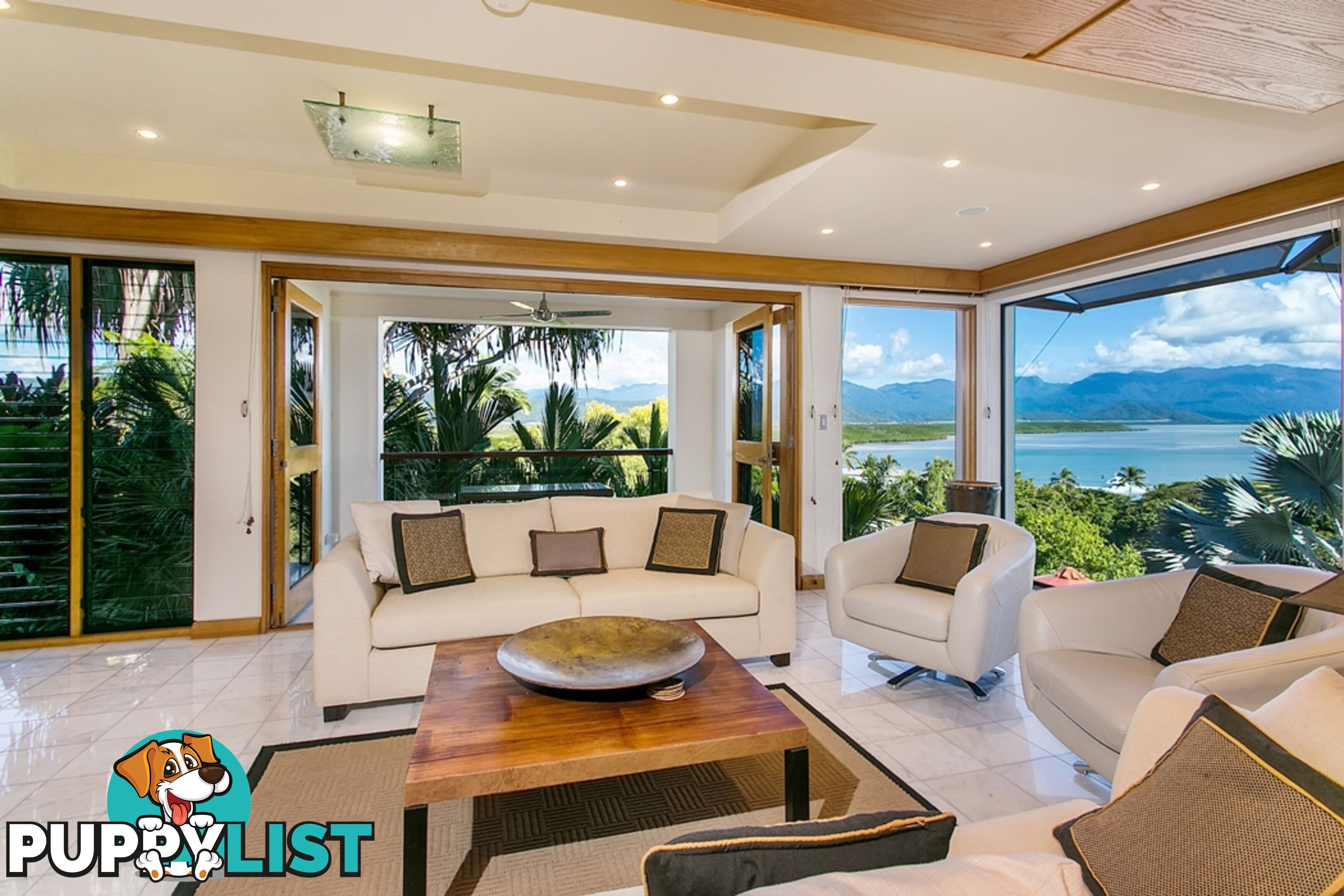 1 Island Point Road PORT DOUGLAS QLD 4877