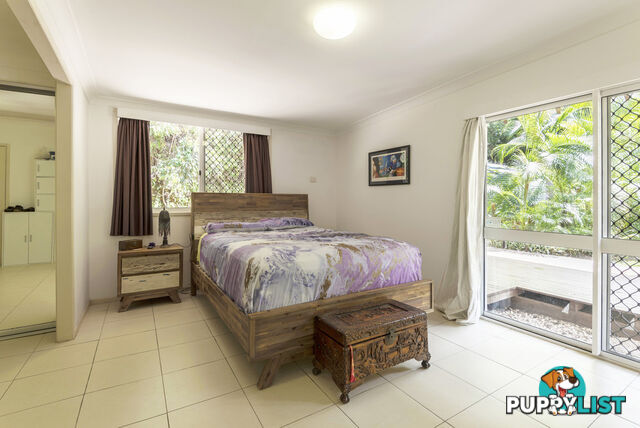 1-5 Bruce Avenue OAK BEACH QLD 4877