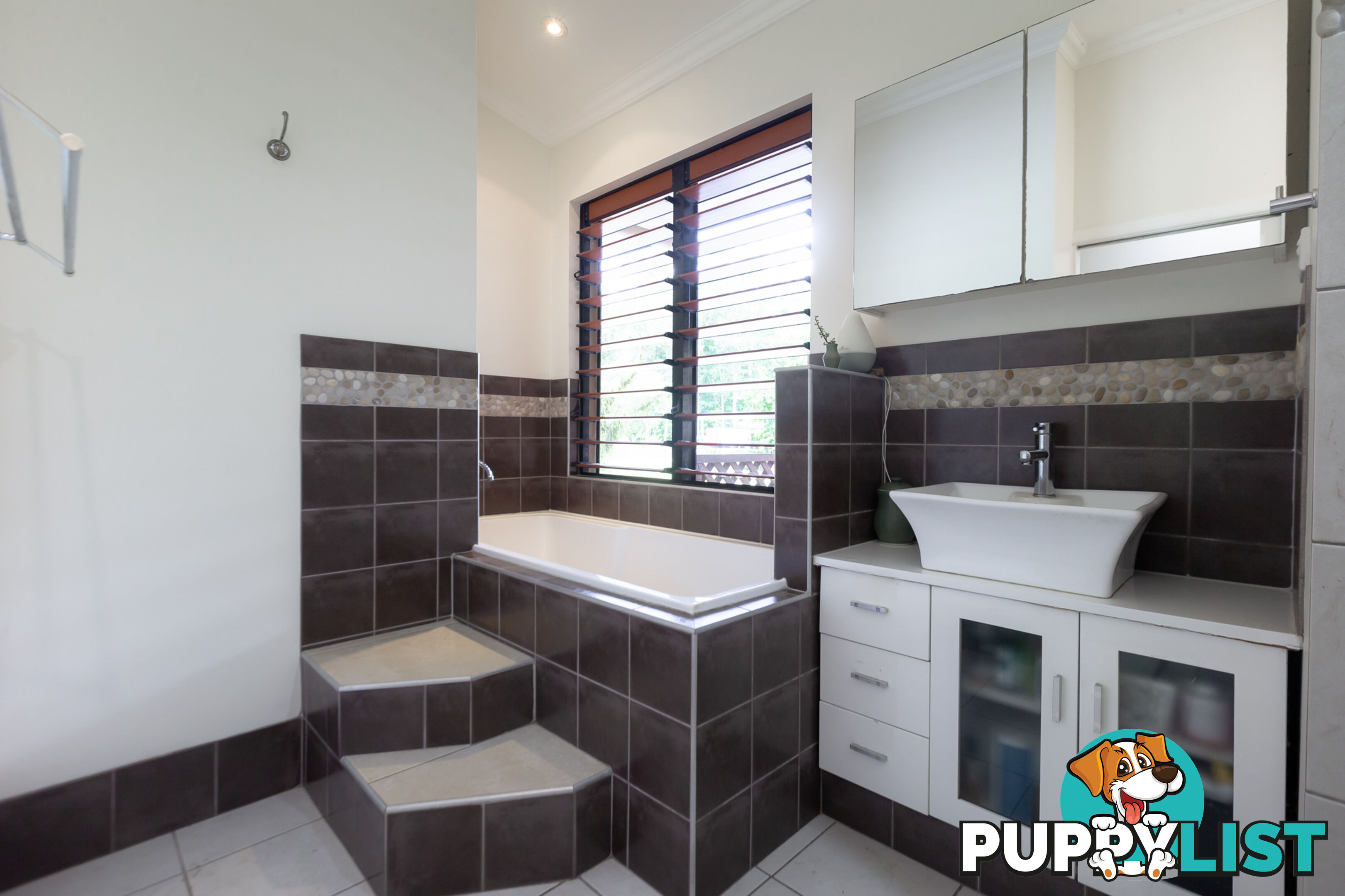 152 Old Forestry Road WHYANBEEL QLD 4873