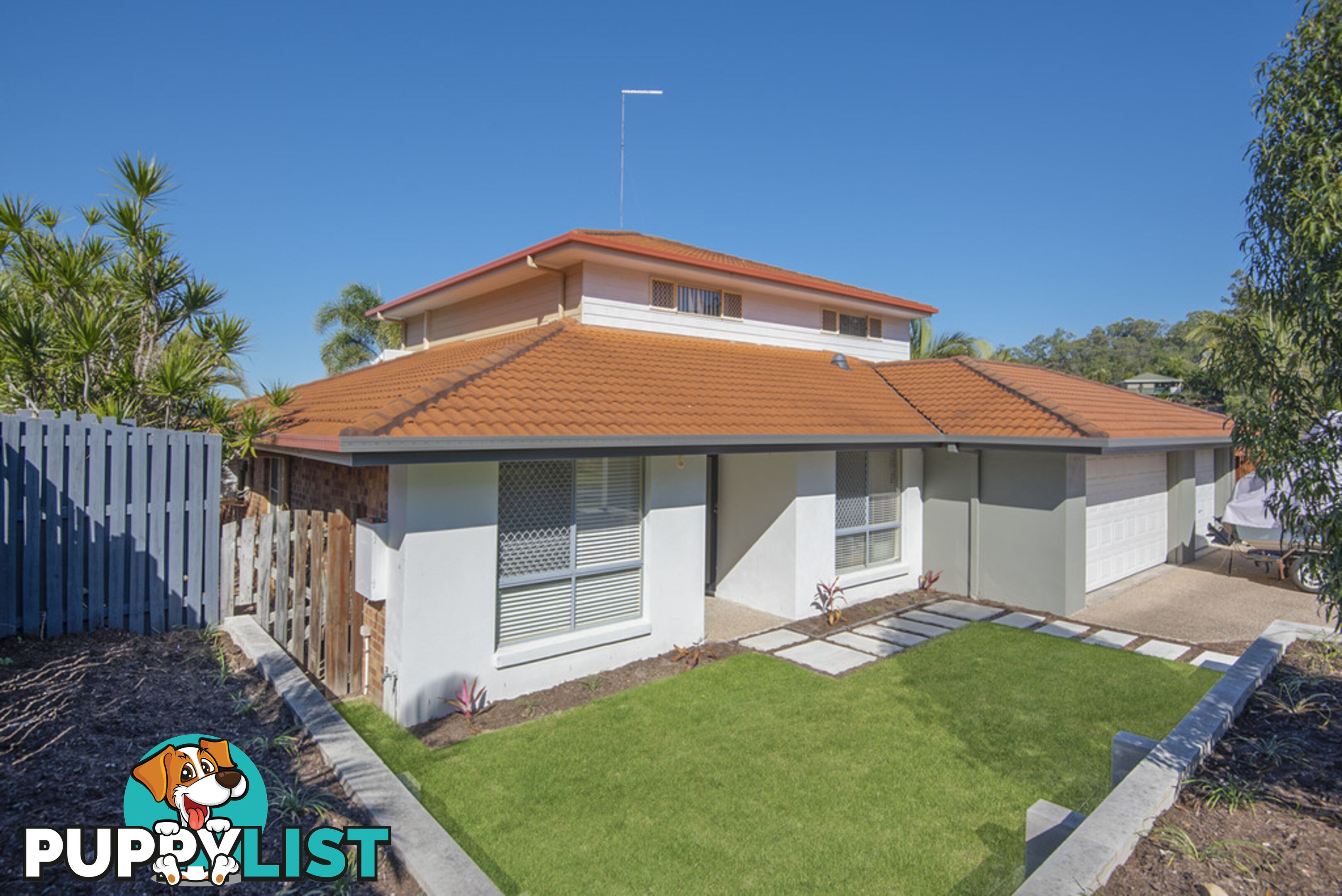 15 Rarotonga Rise PACIFIC PINES QLD 4211