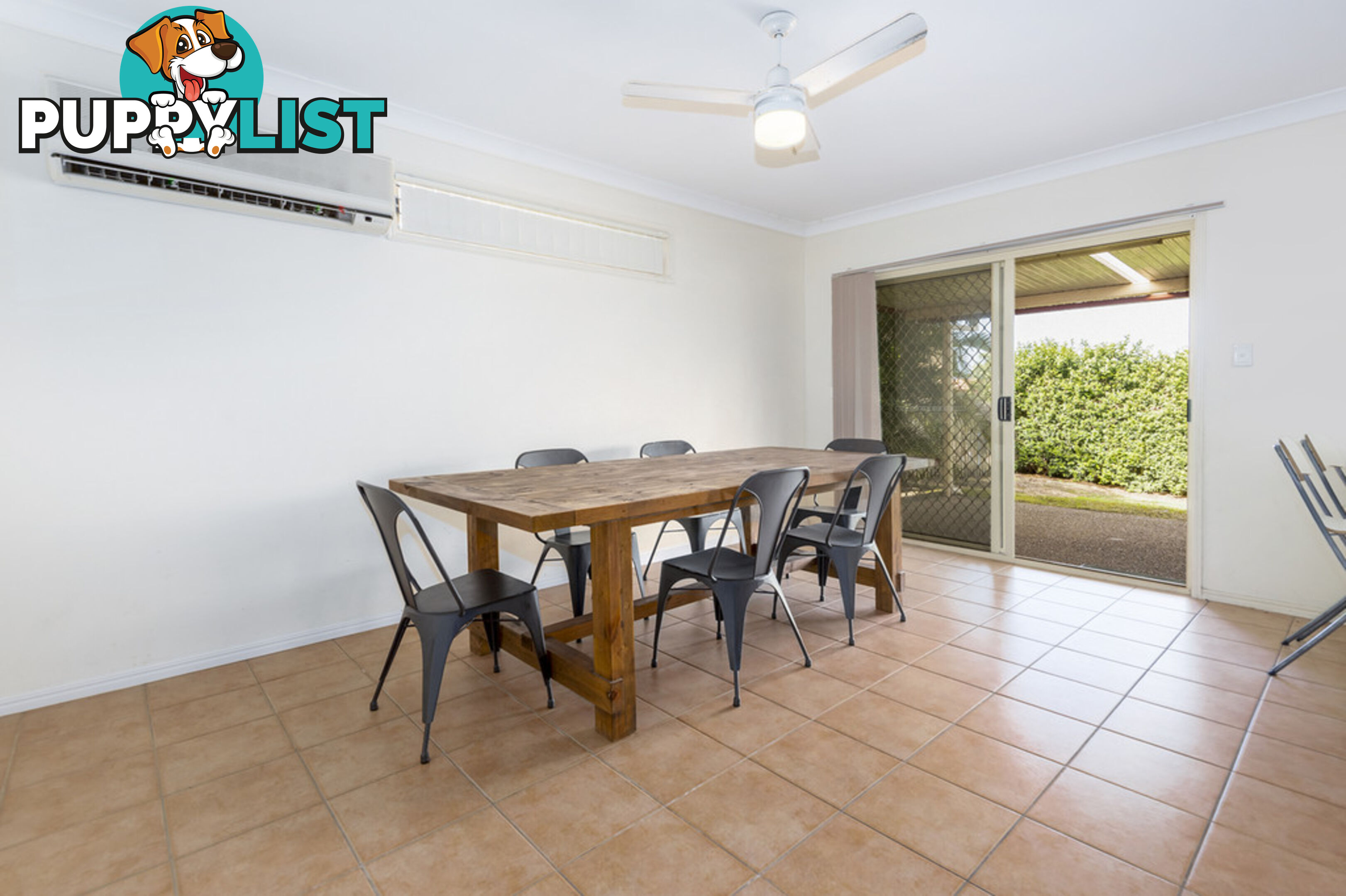 15 Rarotonga Rise PACIFIC PINES QLD 4211